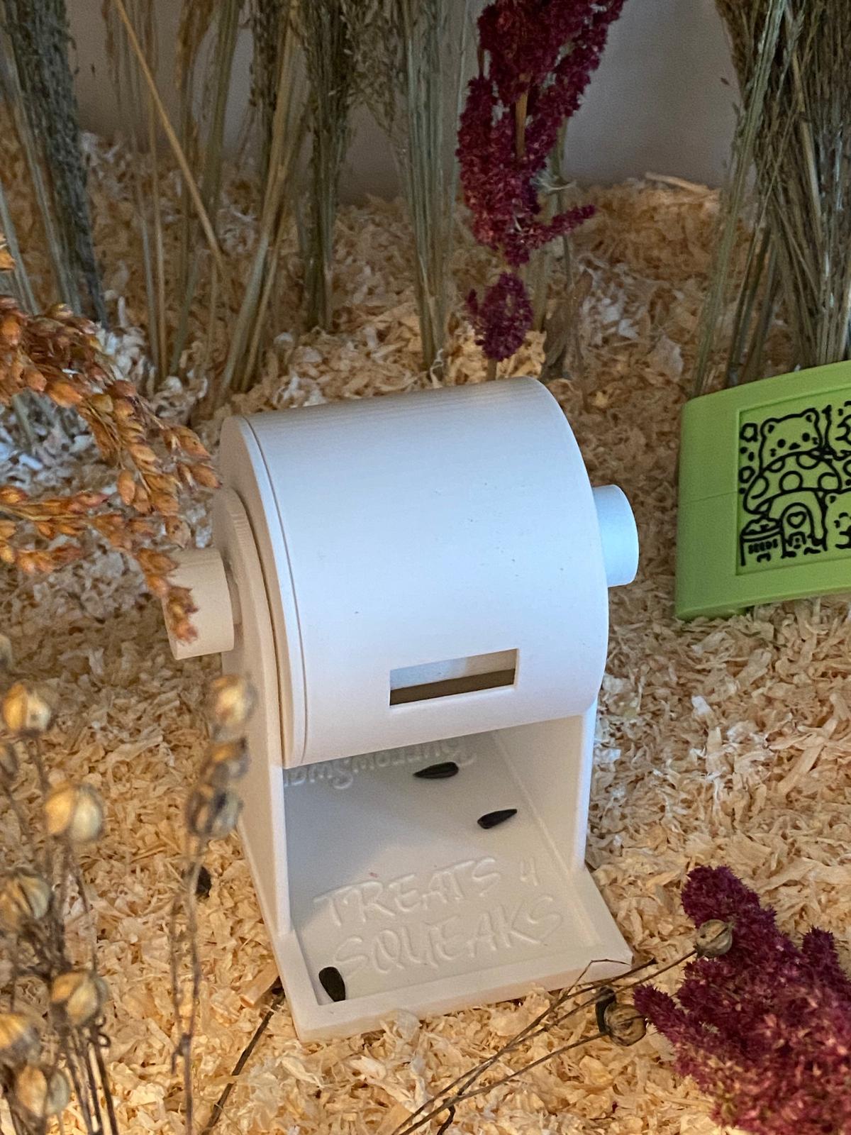 Treat Tumbler – Interactive Pet Enrichment Toy